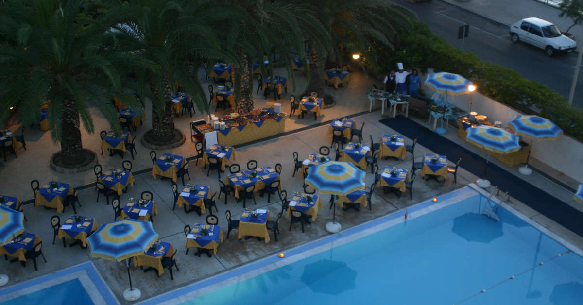 Een foto van het zwembad bij Hotel Tourist Cefalu