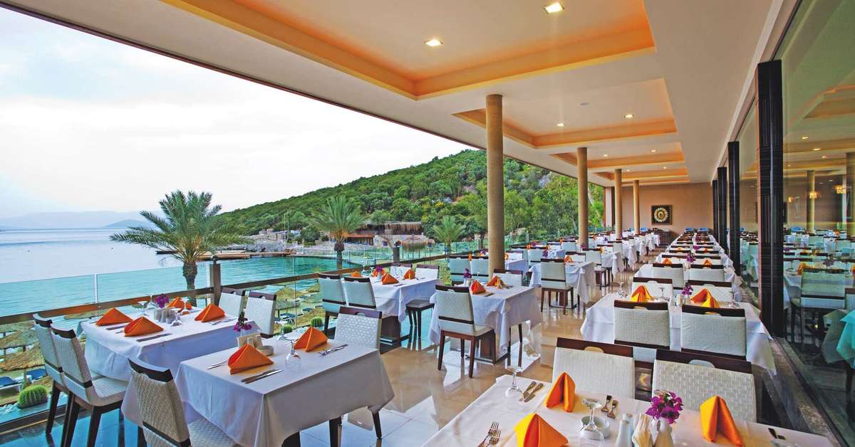 Een foto van het terras bij Hotel Caja by Maxx Royal
