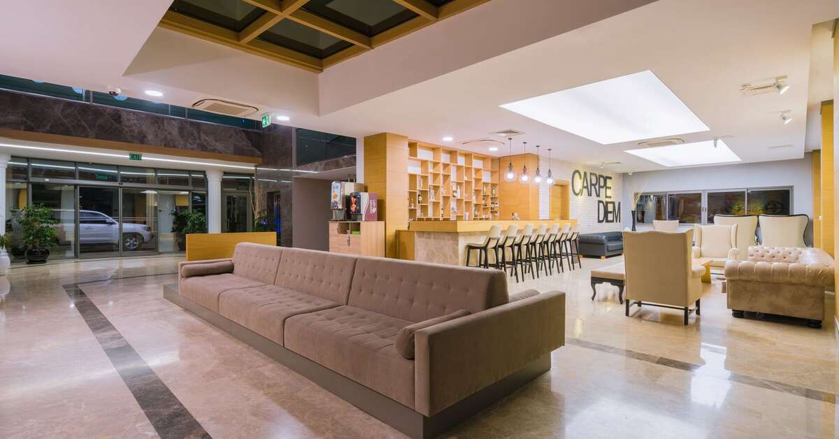 Een foto van het interieur van Orfeus Queen