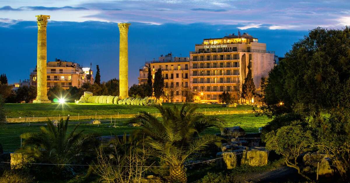Een foto van de buitenkant van Hotel The Athens Gate