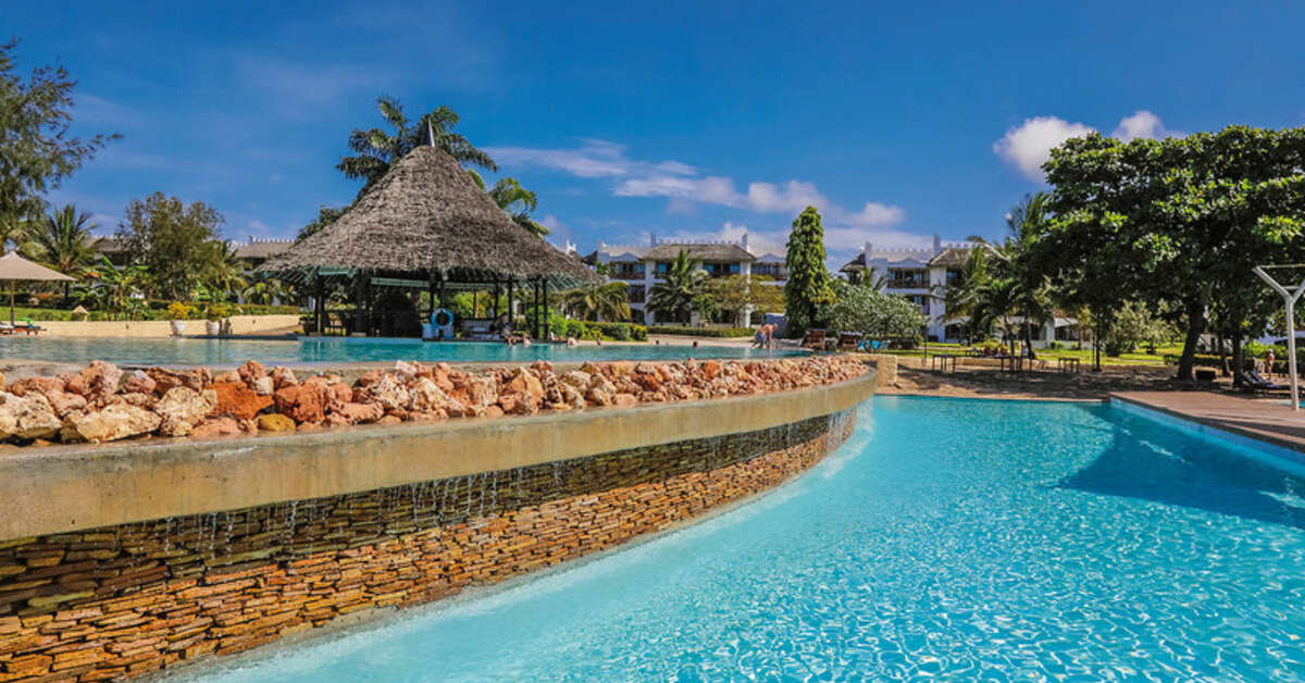 Een foto van het zwembad bij Royal Zanzibar Beach Resort