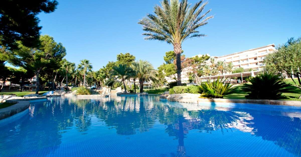 Een foto van het zwembad bij Grupotel Gran Vista & Spa