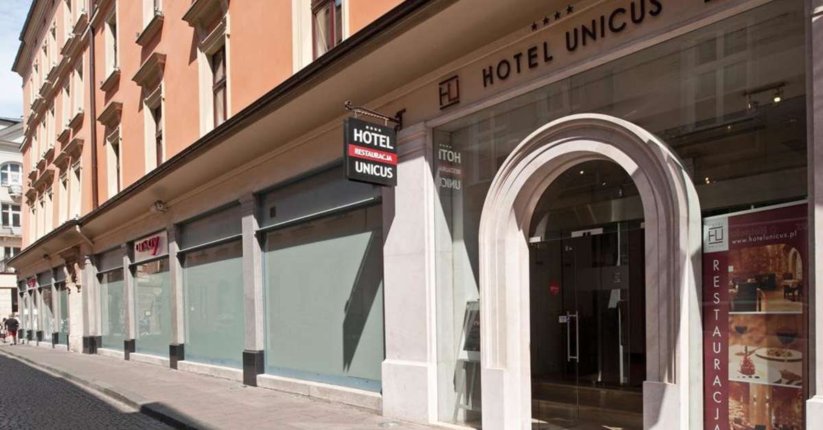 Een foto van de buitenkant van Hotel Unicus