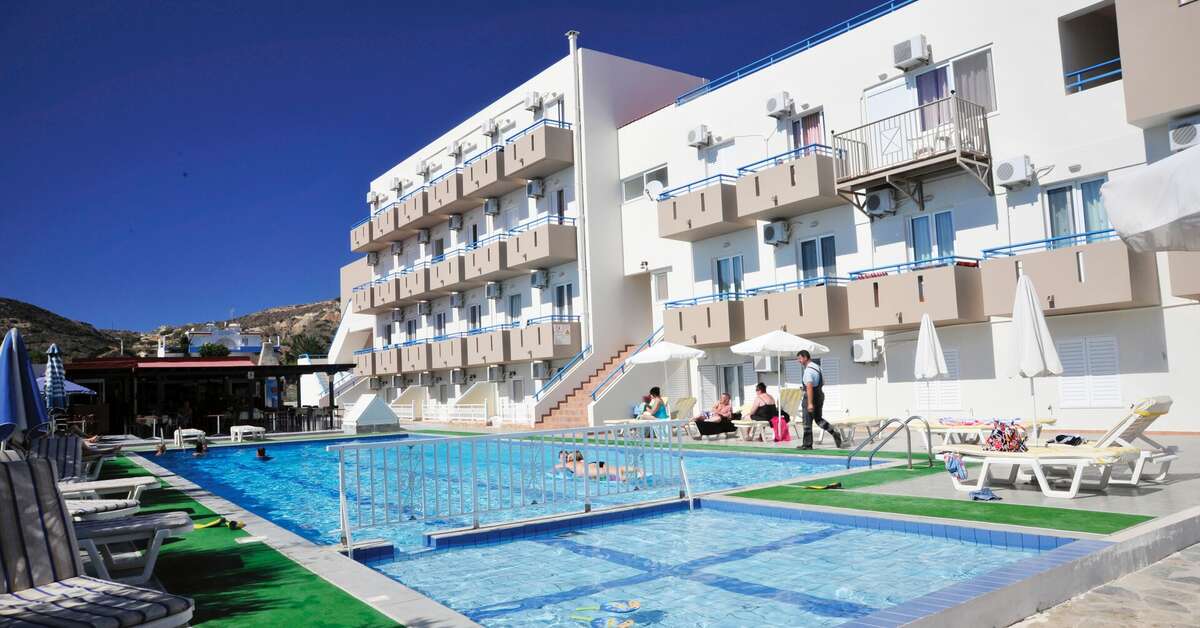 Een foto van het zwembad bij Athinoula Hotel