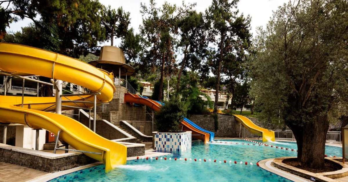 Een foto van het zwembad bij Rixos Premium Bodrum
