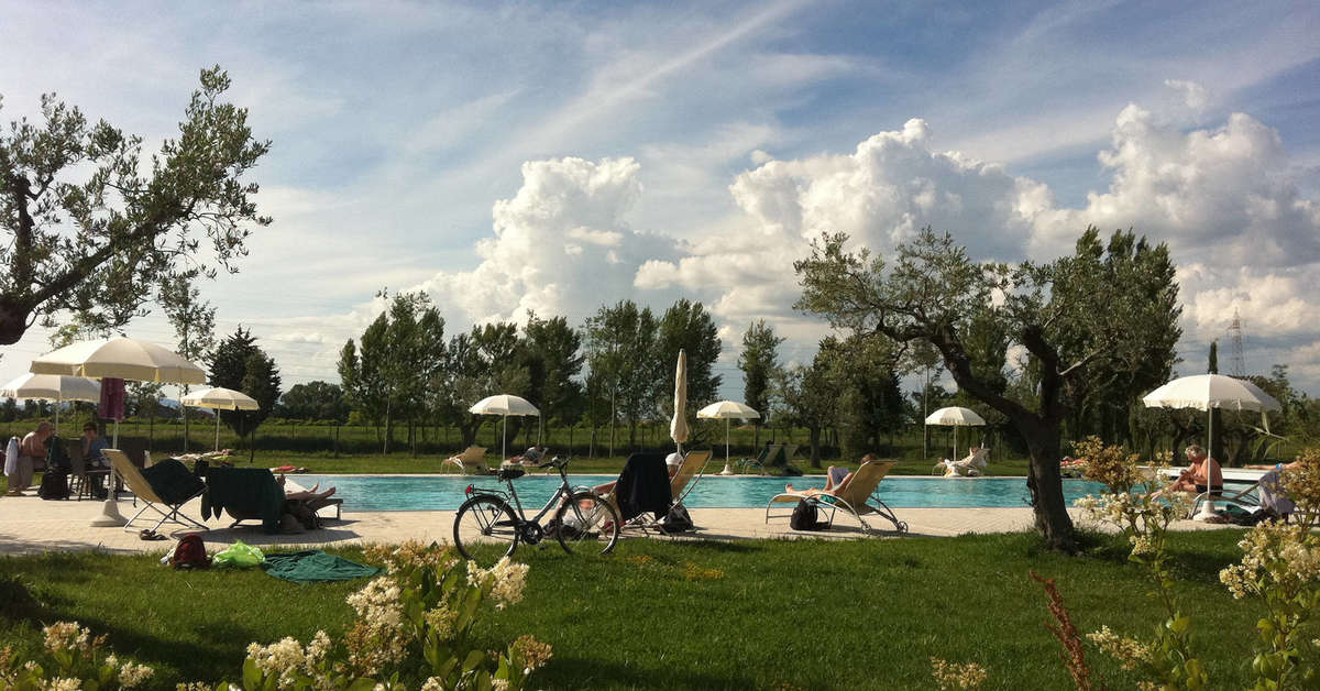 Een foto van het zwembad bij Hotel Valle di Assisi Resort