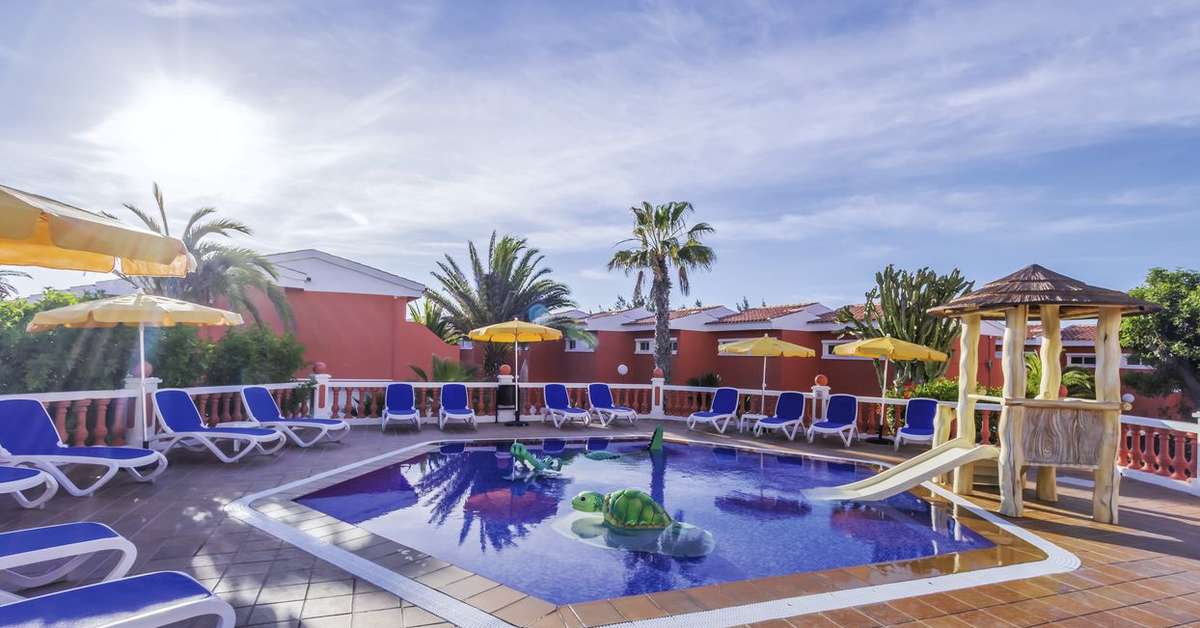 Een foto van het zwembad bij Globales Costa Tropical