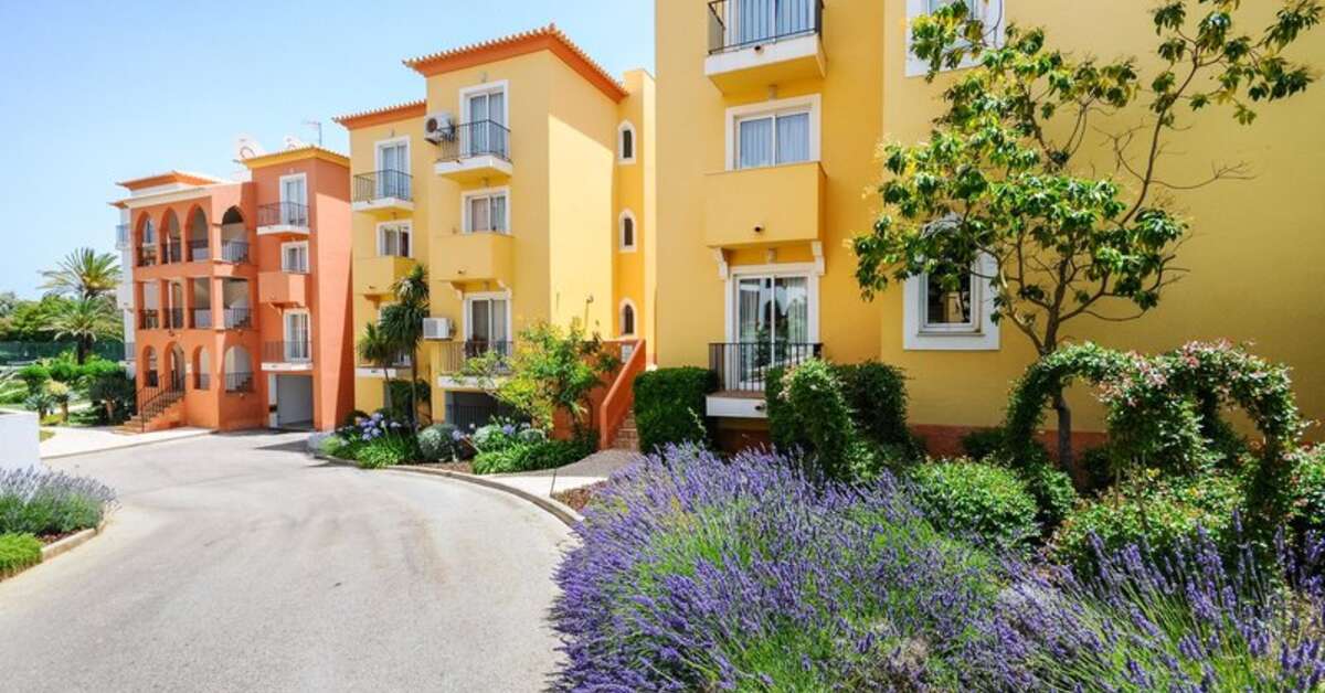 Een foto van de buitenkant van Jardim da Meia Praia