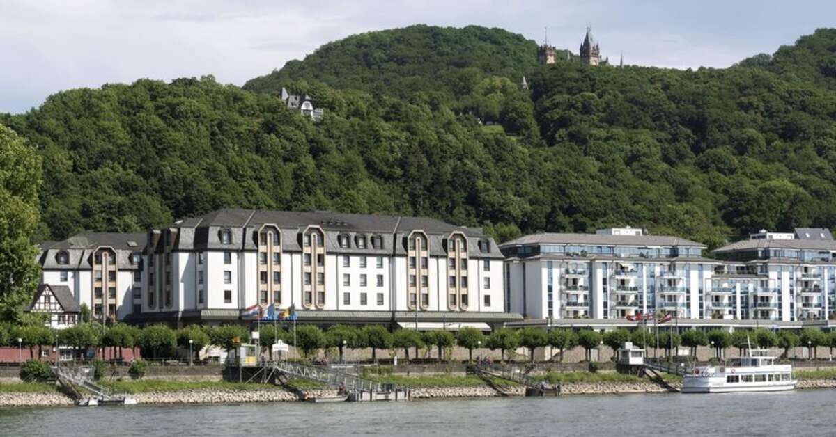 Een foto van de buitenkant van Maritim Hotel Konigswinter