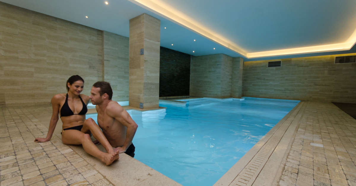 Ein Foto vom Pool im The George Urban Boutique Hotel