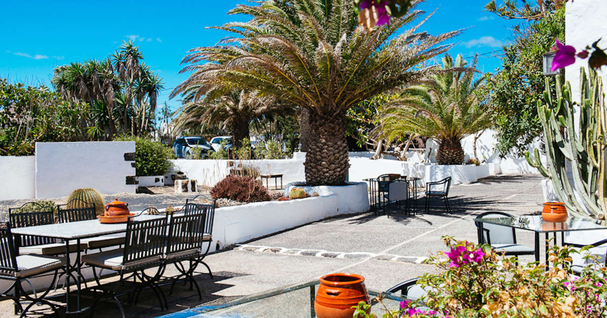 Een foto van het terras bij Hotel El Grifo