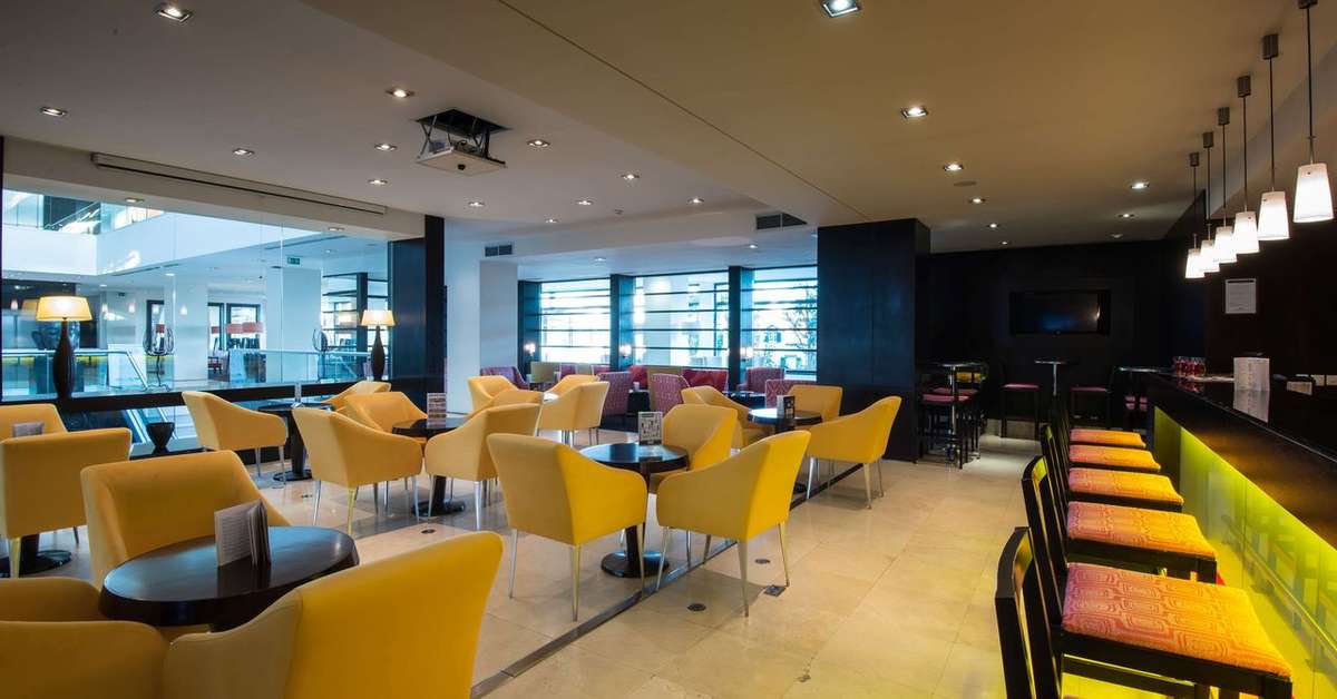 Een foto van het interieur van Azoris Royal Garden Hotel