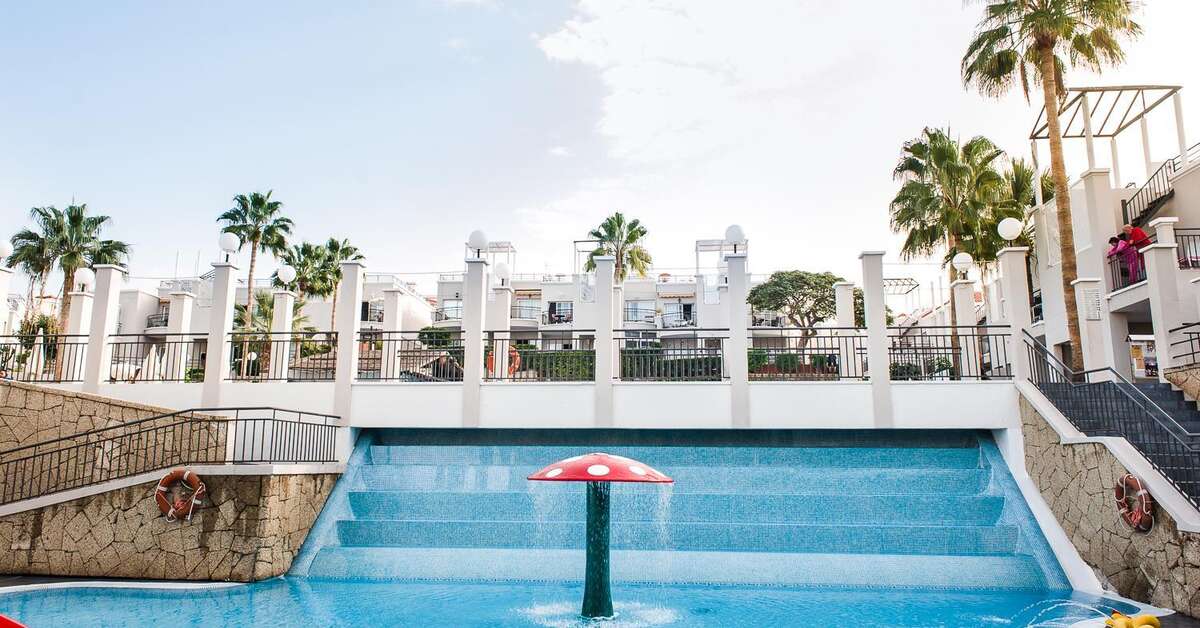 Een foto van het zwembad bij Aparthotel Los Olivos