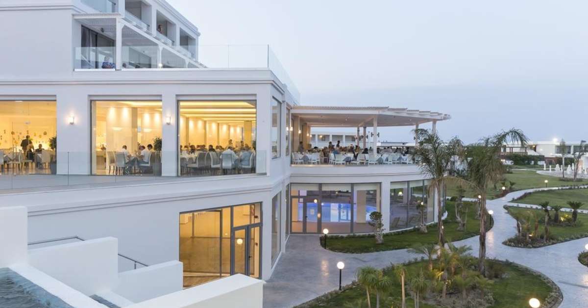 Een foto van de buitenkant van Sentido Asterias Beach Resort