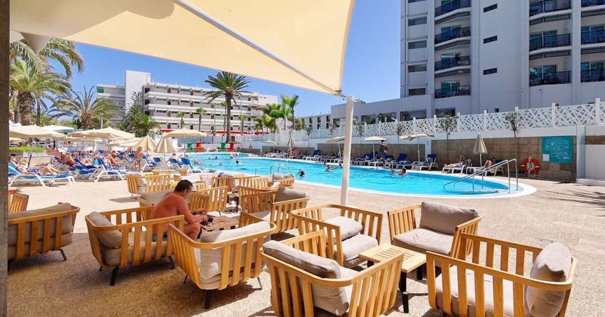 Een foto van het zwembad bij Bull Hotel Escorial & Spa