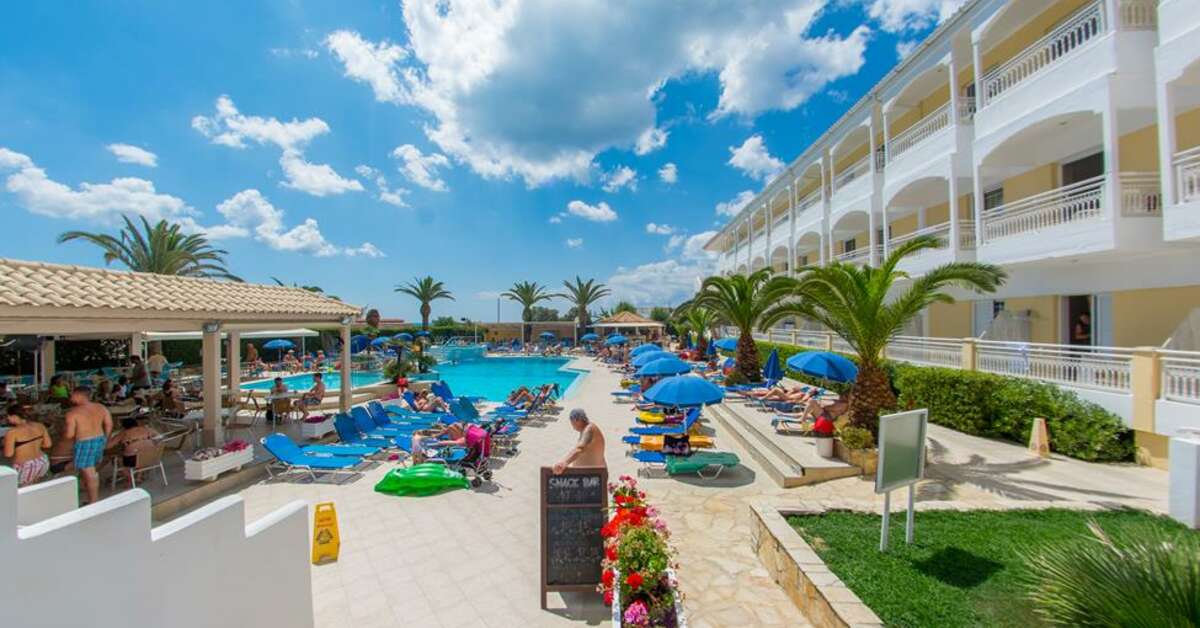 Ein Foto vom Pool im Poseidon Beach Hotel