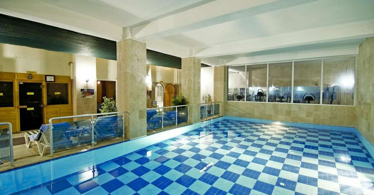 Een foto van het zwembad bij Hotel Arora