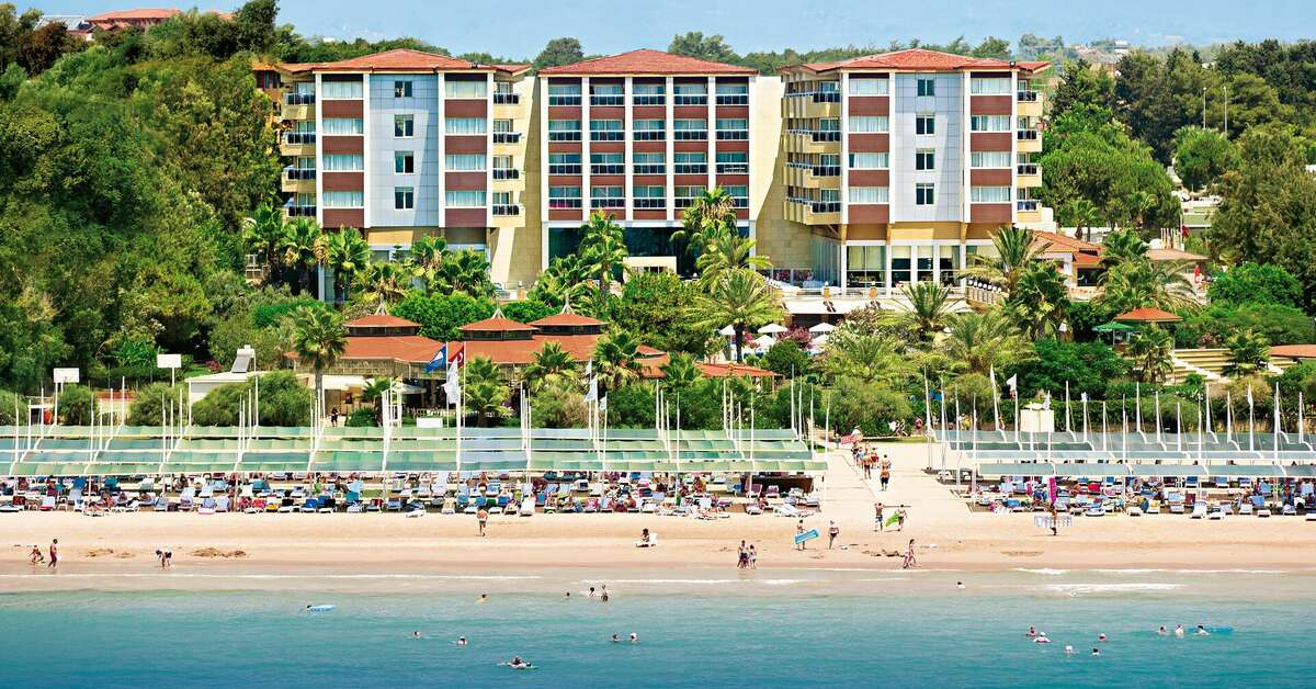 Een foto van de buitenkant van Terrace Beach Resort