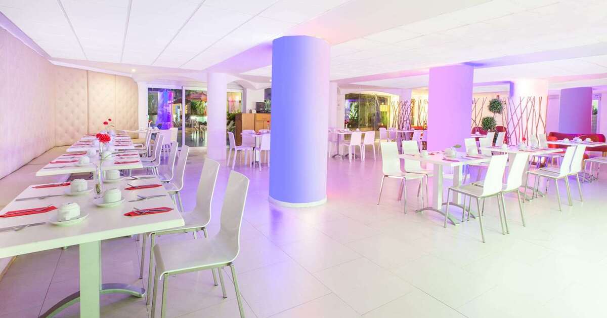Een foto van de faciliteiten bij Hotel Adhara Express
