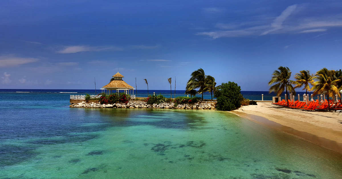 Een foto van het strand bij Moon Palace Jamaica