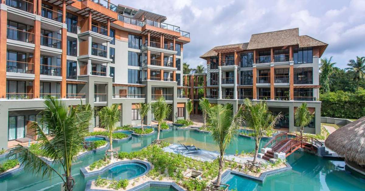 Een foto van het zwembad bij Mai Holiday by Mai Khao Lak
