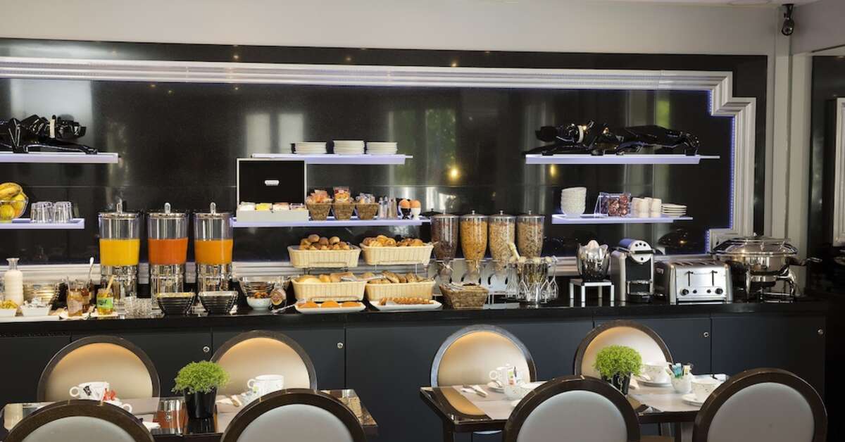 Een foto van de faciliteiten bij Hotel Plaza Elysees