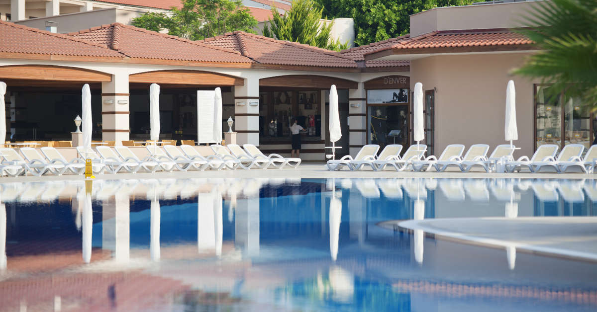 Ein Foto vom Pool im Serra Garden