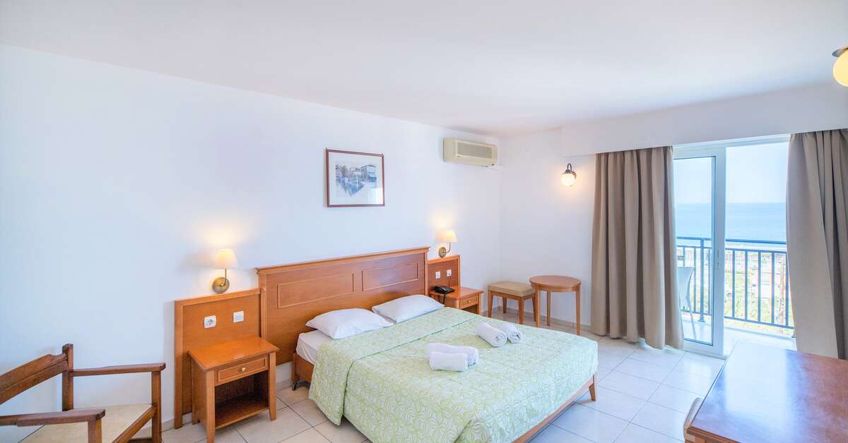 Ein Foto Semiramis Village Hotel