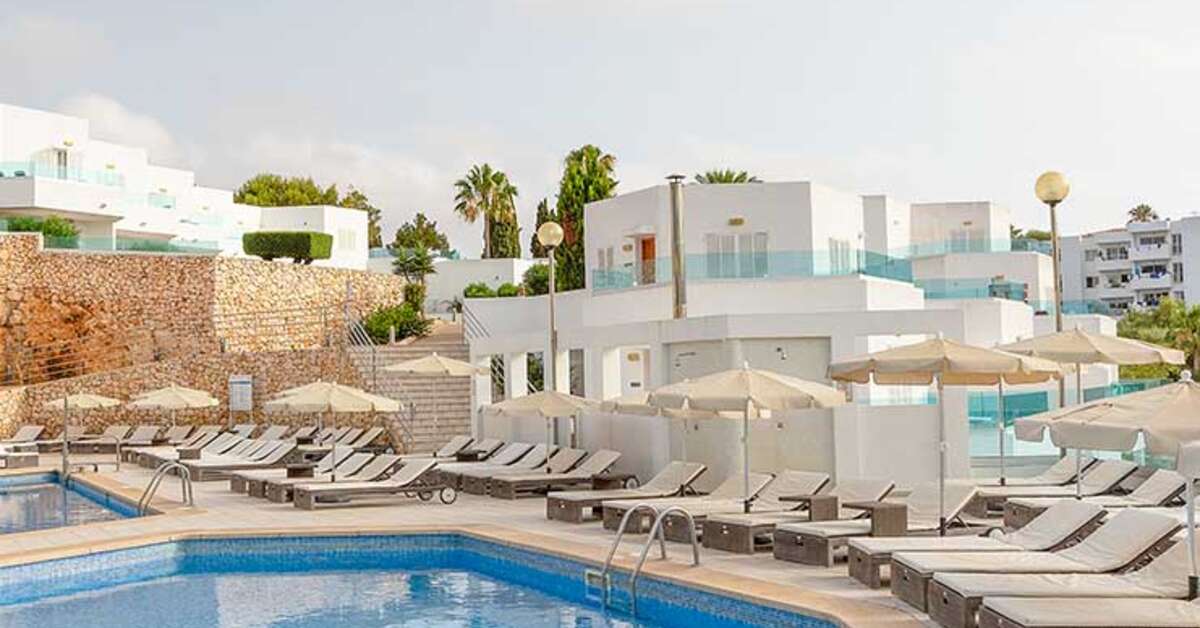 Ein Foto Marsenses Ferrera Blanca Adults Only