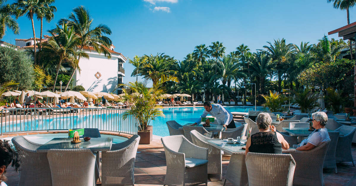 Ein Foto vom Pool im Hotel Parque Tropical