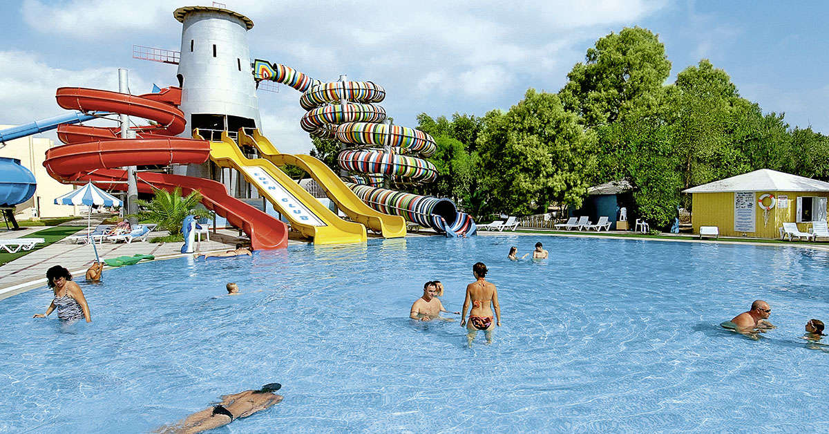 Een foto van het zwembad bij Eden Club
