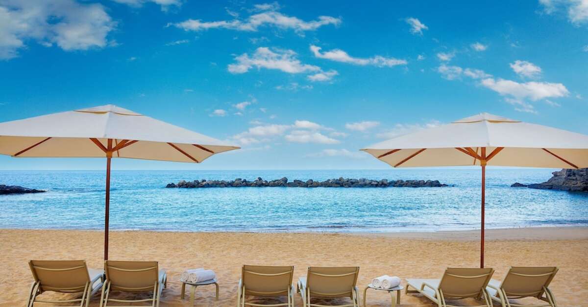 Een foto van het strand bij The Ritz-Carlton Abama