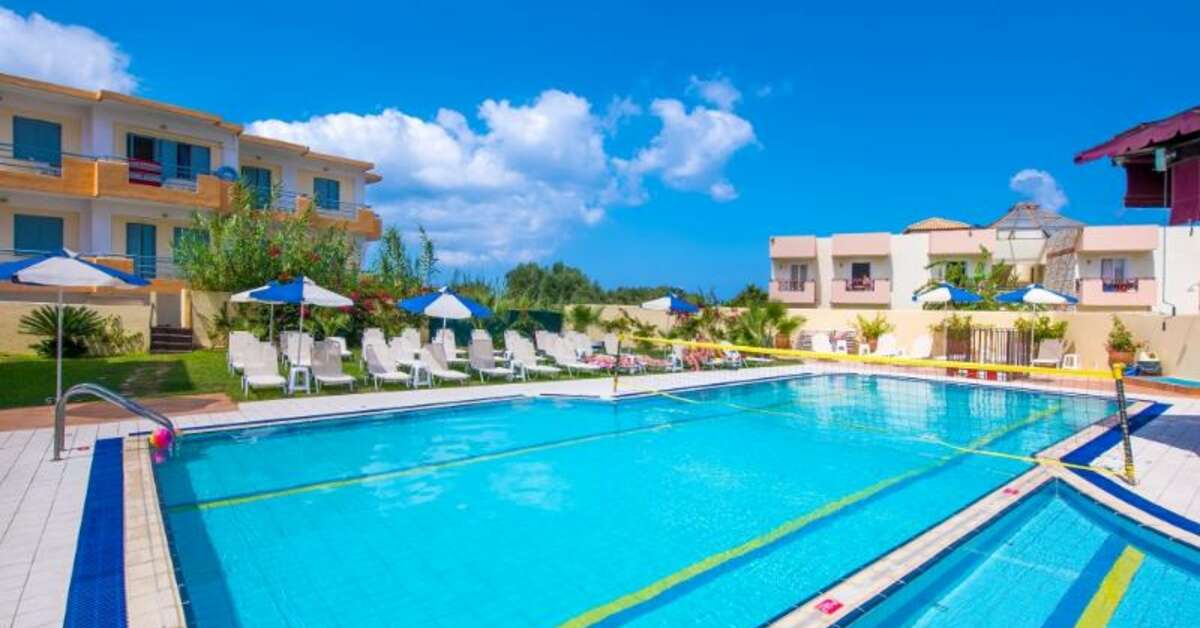 Een foto van het zwembad bij Irida Appartementen Malia