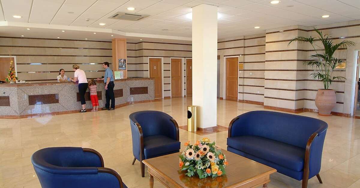 Een foto van het interieur van Tsokkos Paradise Village