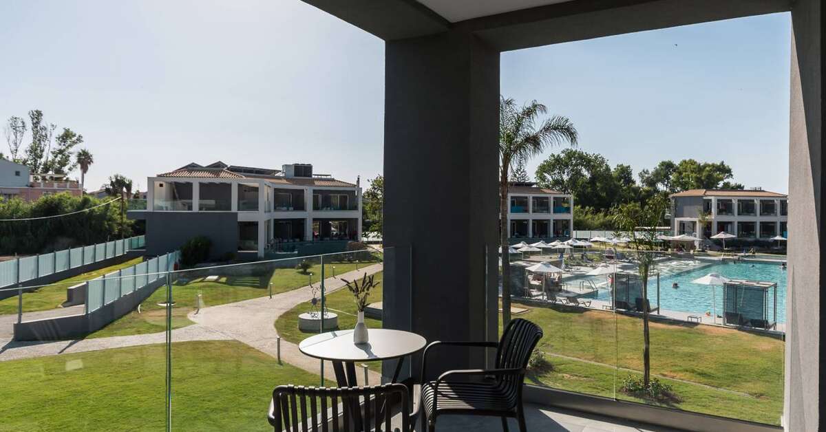Ein Foto Acharavi Beach Hotel