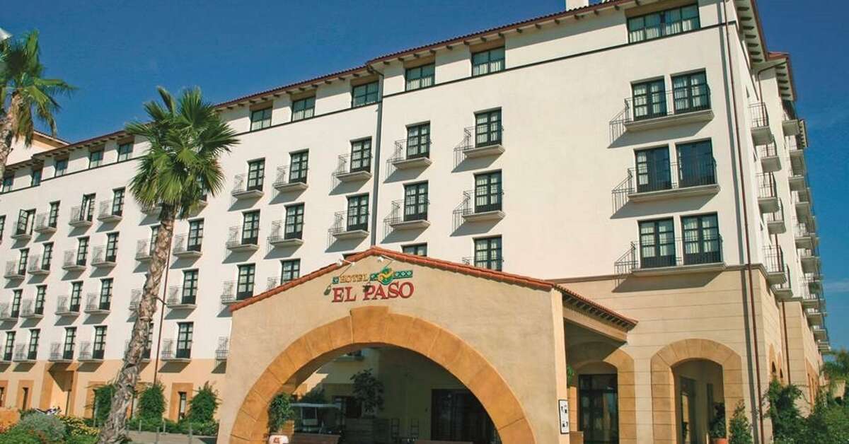 Een foto van de buitenkant van PortAventura Hotel El Paso