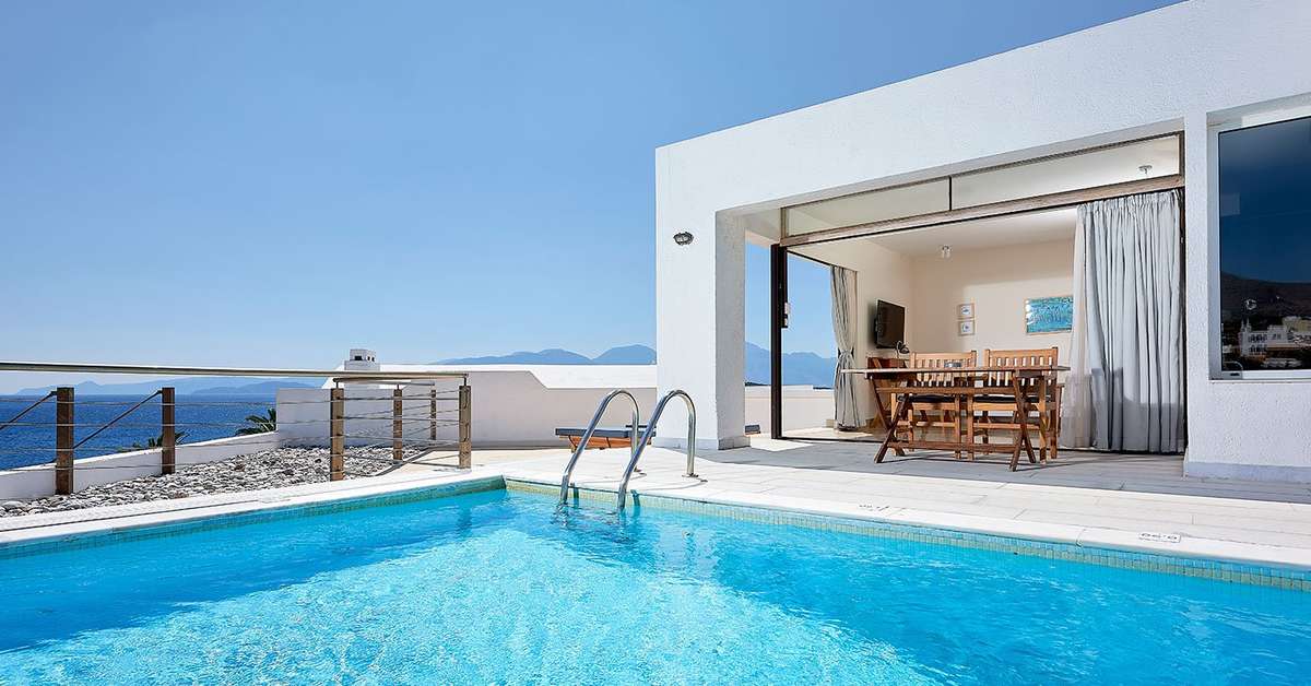 Een foto van het zwembad bij St. Nicolas Bay Resort