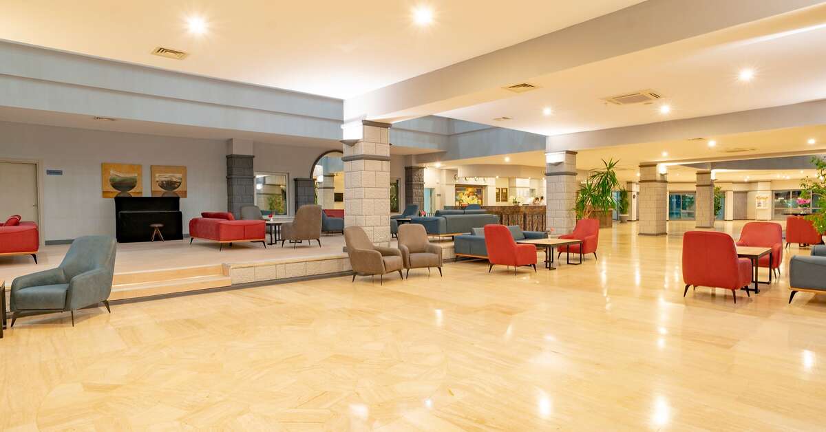 Een foto van het interieur van Queen's Park Göynük