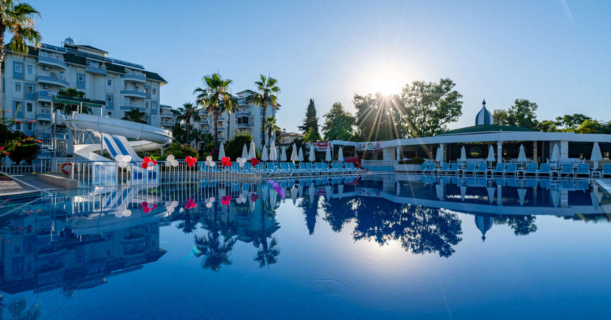 Een foto van The Garden Beach Hotel