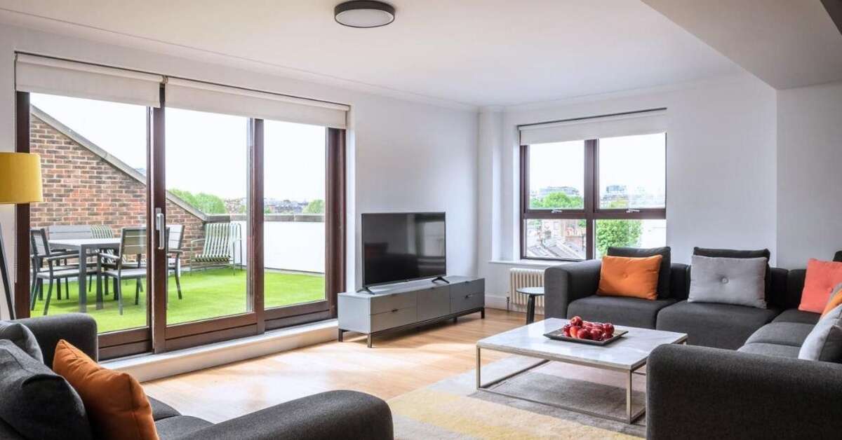 Een foto van Monarch House Kensington