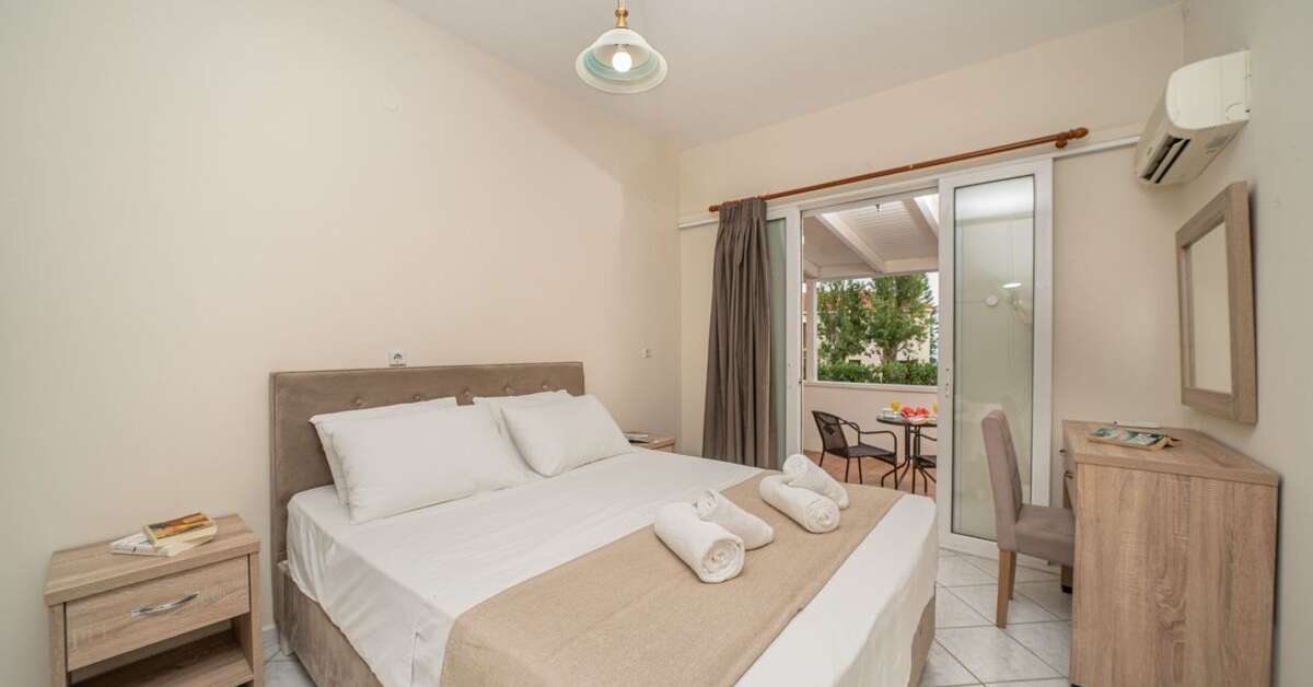 Ein Foto Karavados Beach Hotel