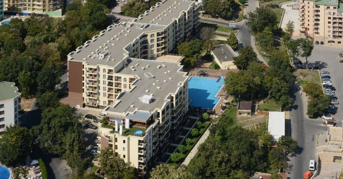 Een foto van de buitenkant van Aparthotel Golden Line