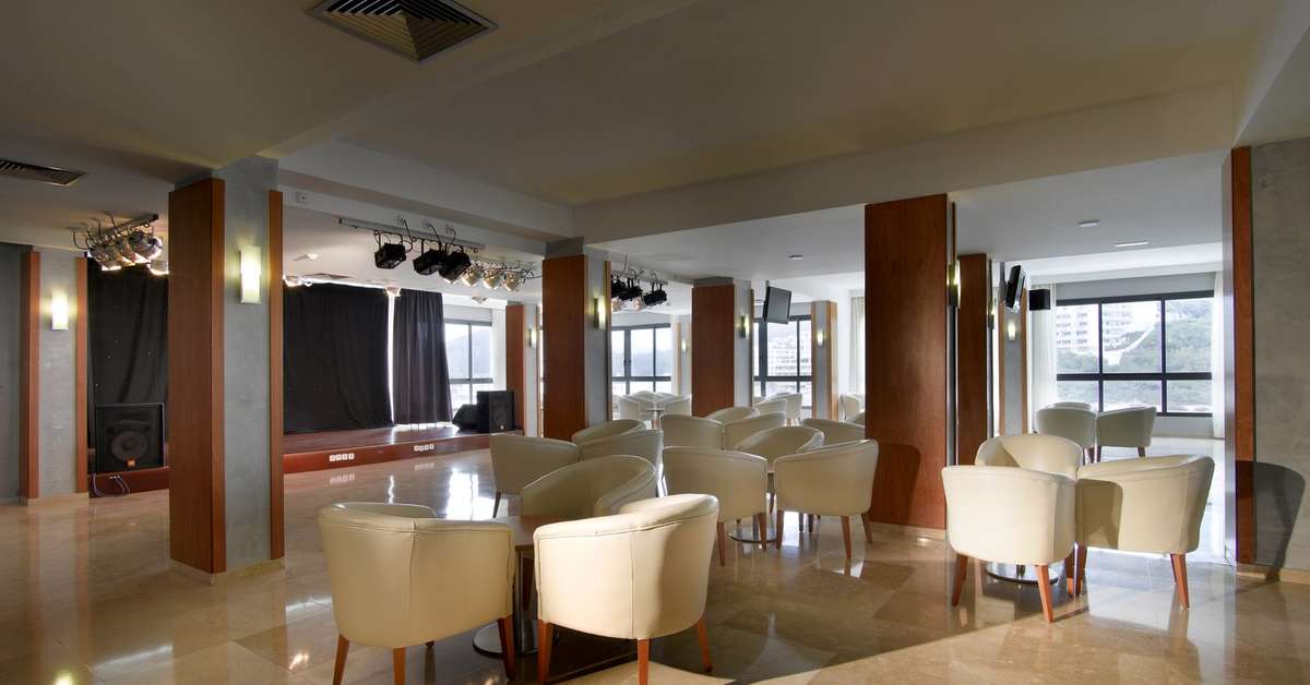 Een foto van het interieur van Palladium Hotel Cala Llonga
