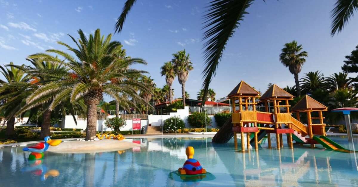 Een foto van het zwembad bij Hotel Seth Punta Prima