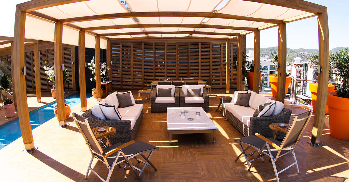 Een foto van het terras bij Hotel Elegance