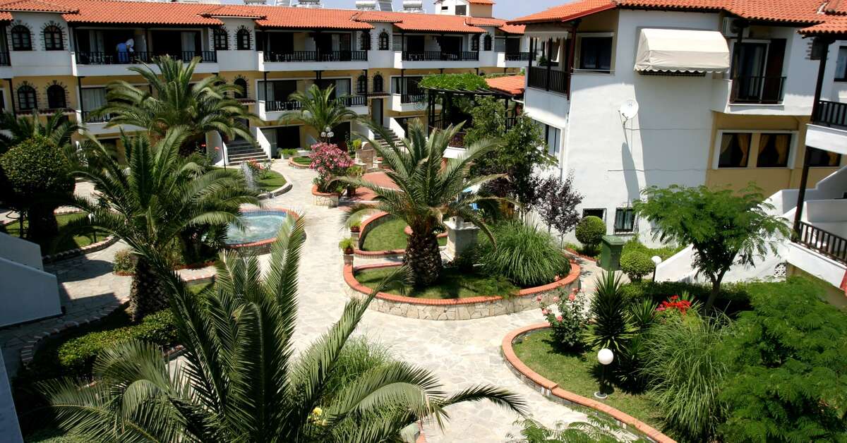 Een foto van de buitenkant van Ioli Village Hotel