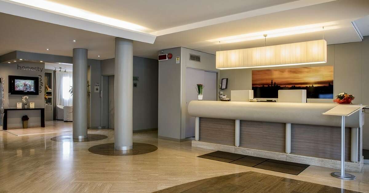 Een foto van het interieur van Hotel Executive