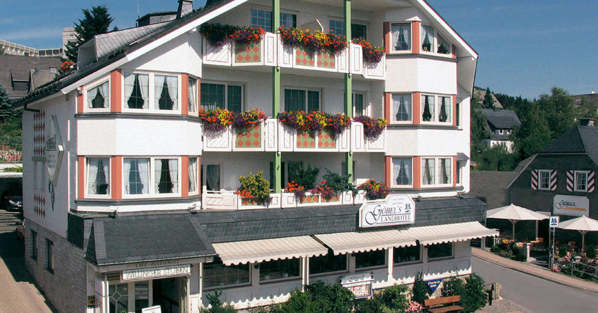 Een foto van de buitenkant van Göbel's Landhotel