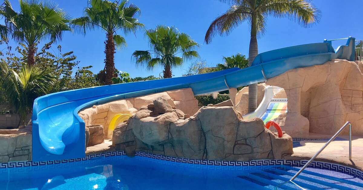 Een foto van het zwembad bij Hotel Victoria Playa