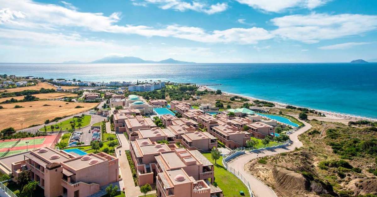 Een foto van de buitenkant van Atlantica Belvedere Resort